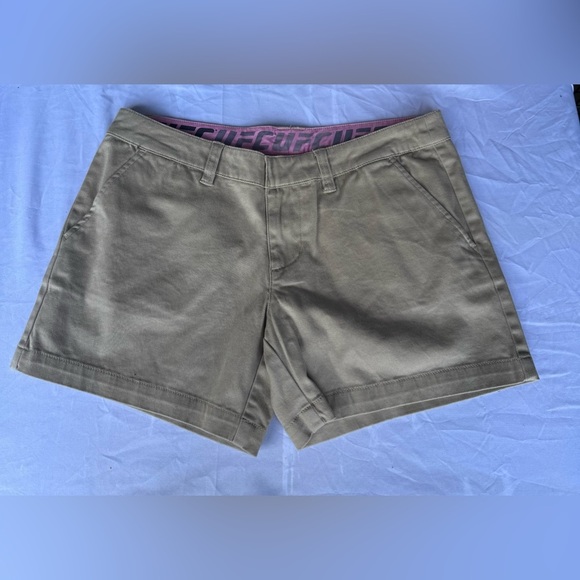 NWOT Women’s UFC “The Flirt” Khaki Short - Picture 1 of 2